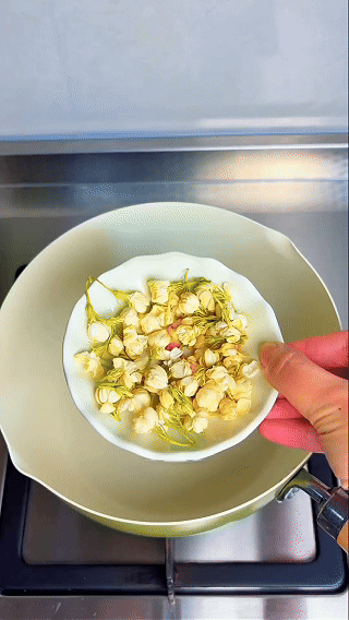 Your Daily Ritual for Natural Balance & Freshness-A